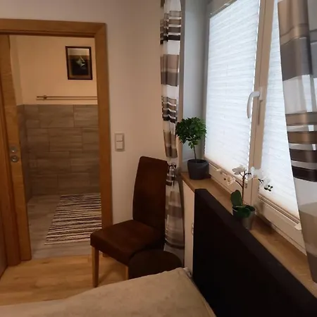 Alexander Apartment *